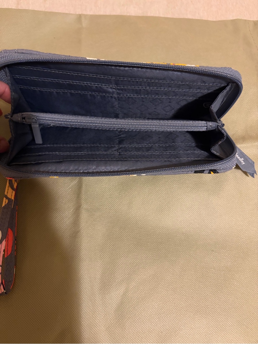 Vera Bradley Gray Quilted Floral Wristlet Wallet with Multicolor Print - Picture 3 of 4